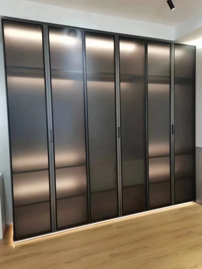Aluminium Wardrobes in pakistan